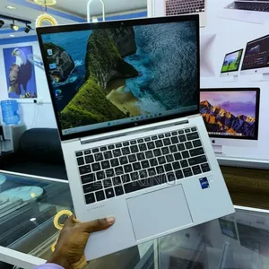New Laptop HP EliteBook 840 G9 16GB Intel Core i7 SSD 512GB