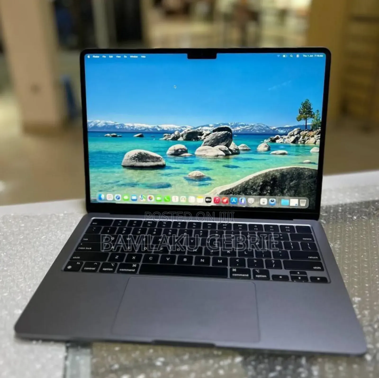 New Laptop Apple MacBook Air 2023 M2 8GB Apple M2 SSD 256GB