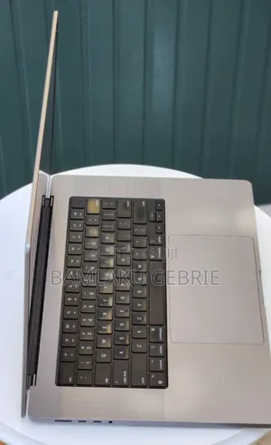 New Laptop Apple MacBook Pro 2021 M1 16GB Apple M1 Pro SSD 1T