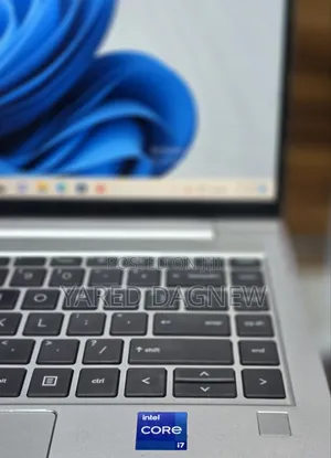 New Laptop HP EliteBook 640 G9 8GB Intel Core i7 SSD 512GB
