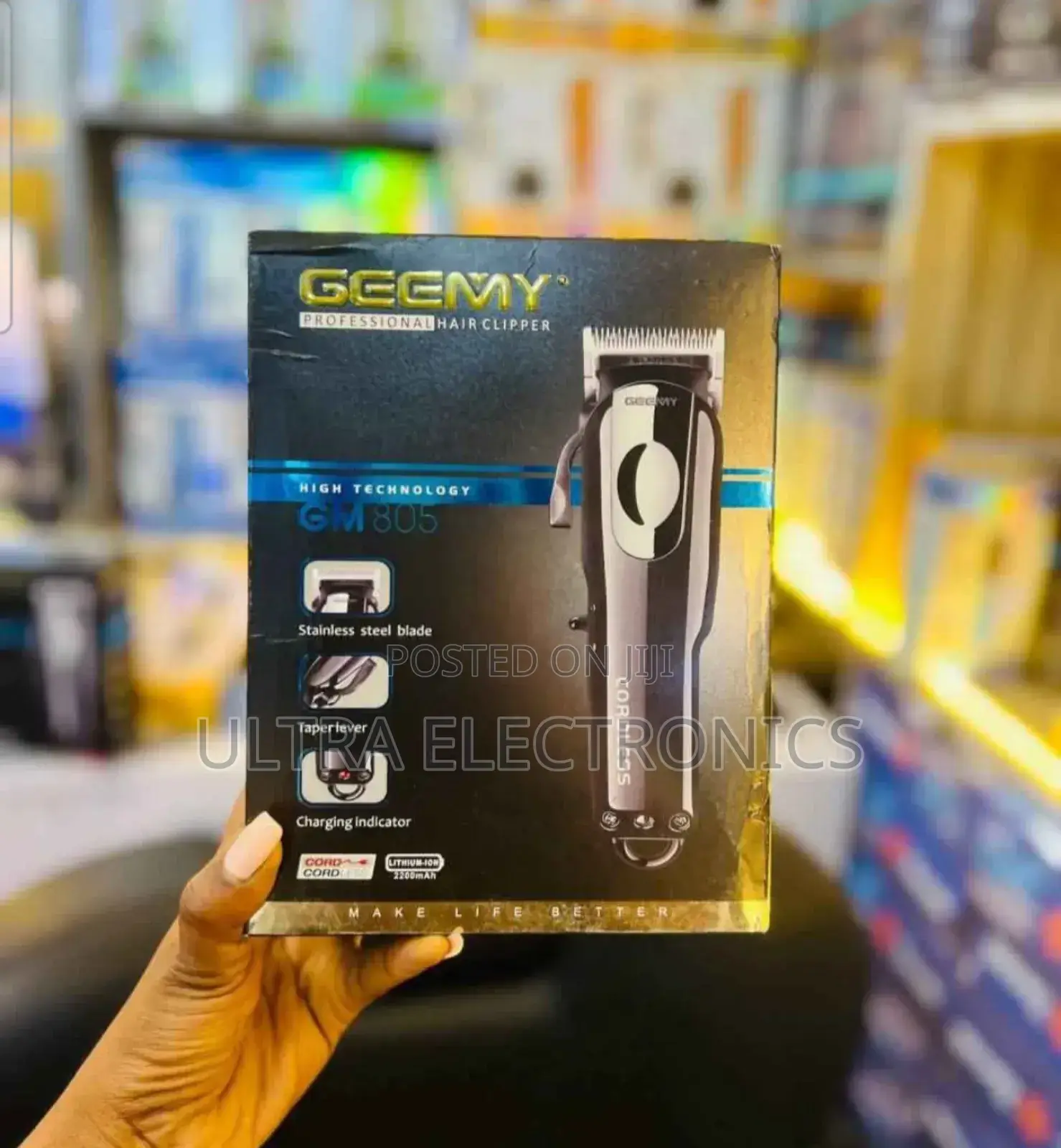 የፀጉር ማሽን Geemy Gm-805 Is a Professional Rechargeable Hair Clipper