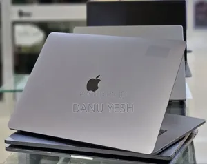 New Laptop Apple MacBook 2017 16GB Intel Core i7 SSD 512GB