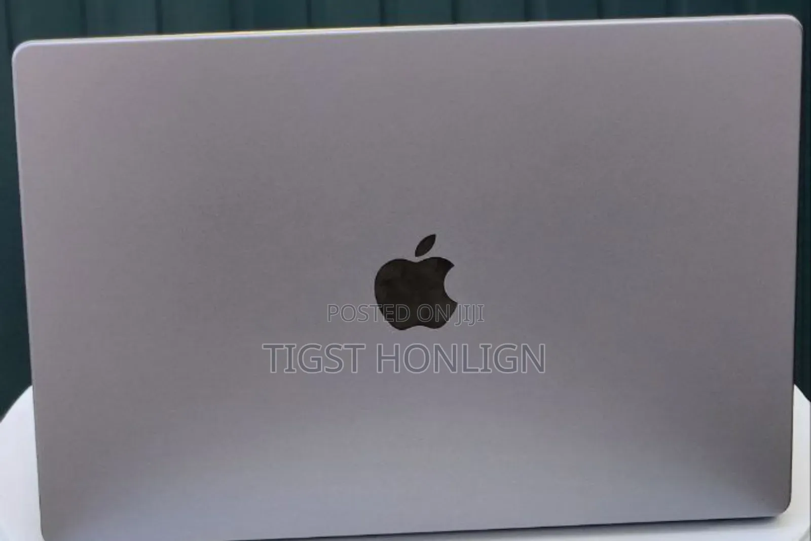 New Laptop Apple MacBook Pro M1 16GB Apple M1 Pro SSD 1T