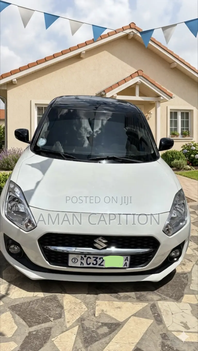 Suzuki Swift 2022 White