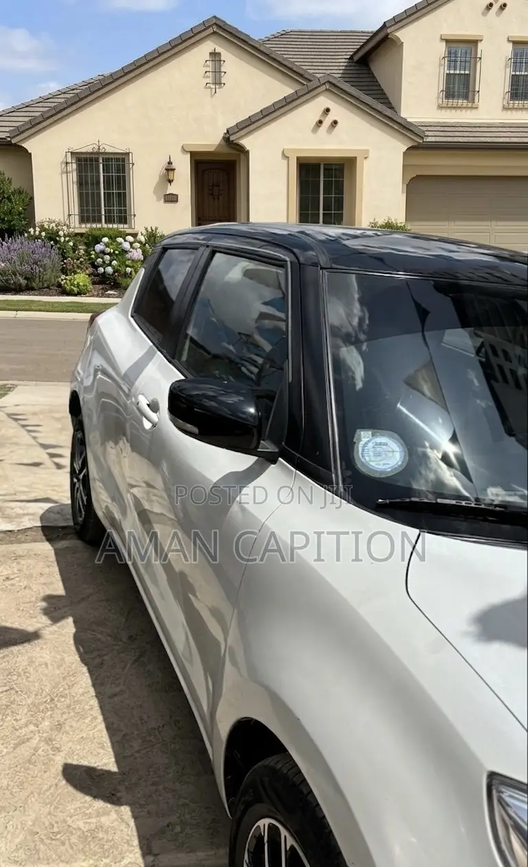 Suzuki Swift 2022 White