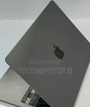 New Laptop Apple MacBook Air 2023 M2 8GB Apple M3 SSD 256GB