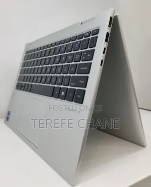 New Laptop HP EliteBook 830 G8 16GB Intel Core i7 SSD 512GB