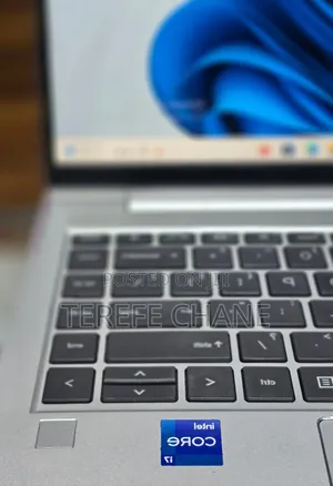 New Laptop HP EliteBook 640 G9 8GB Intel Core i7 SSD 512GB
