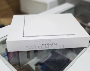 New Laptop Apple MacBook Air 2025 M4 13-inch 16GB Apple M4 SSD 256GB