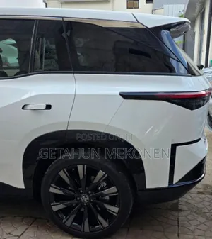 Toyota bZ3 2025 White