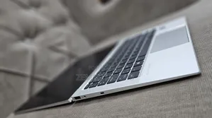 New Laptop HP EliteBook 1040 G8 16GB Intel Core i7 SSD 512GB