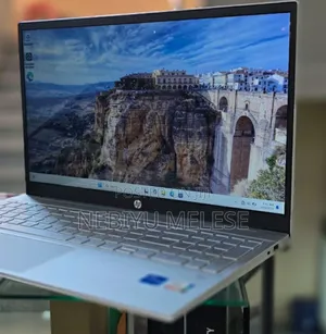 New Laptop HP Pavilion 15 8GB Intel Core i5 SSD 512GB
