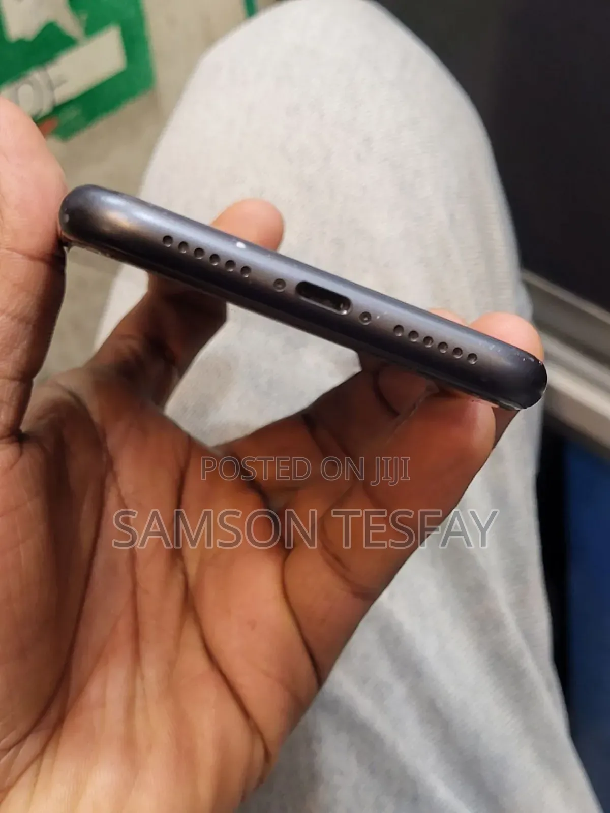 Apple iPhone 11 64 GB Gray