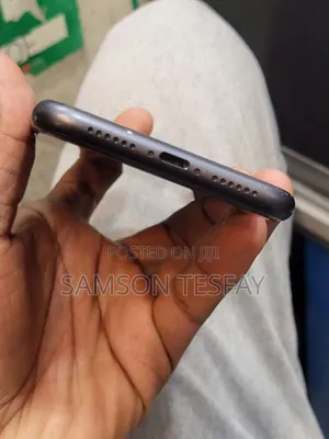 Apple iPhone 11 64 GB Gray