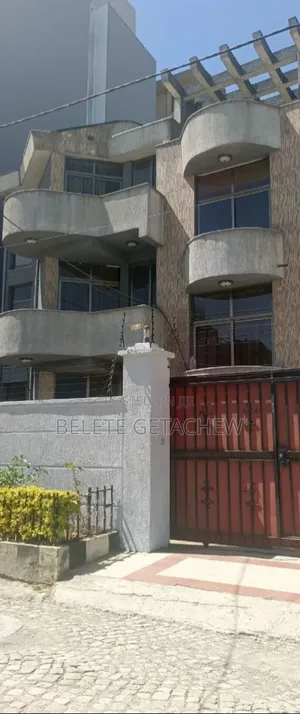 8bdrm House in Bole-24, G+2 House for sale