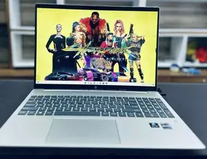 New Laptop HP Pavilion 17 16GB Intel Core i7 SSD 1T