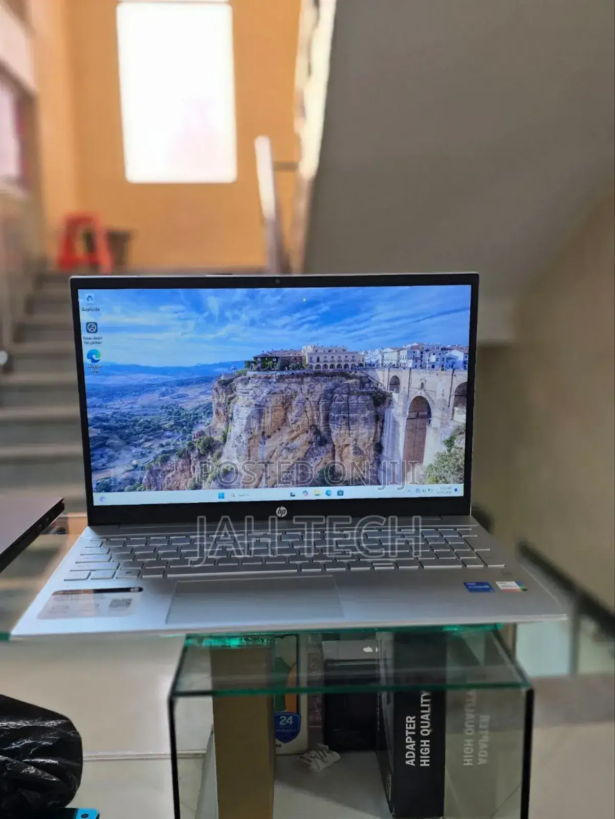 New Laptop HP Pavilion 15 8GB Intel Core i5 SSD 512GB