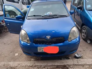 Toyota Vitz 2002 Blue