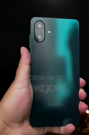 New Samsung Galaxy M06 5G 64 GB Green