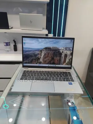 New Laptop HP EliteBook 840 G8 16GB Intel Core i5 SSD 512GB