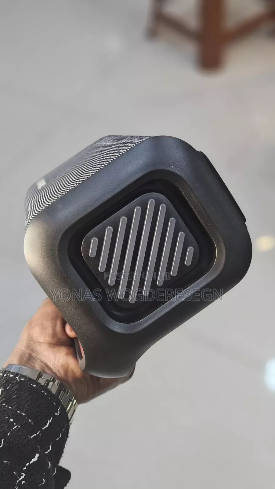 Sanen Portable Bluetooth Speaker – Powerful Bass RGB Light Wireless