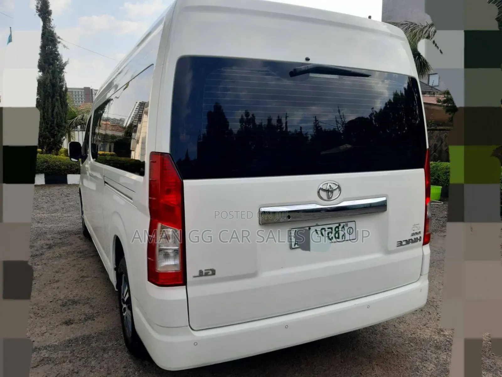 Toyota HiAce 2023 White