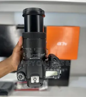 90d 18-135mm DSLR Cameras