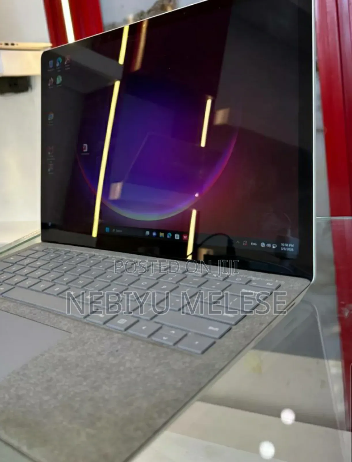New Laptop Microsoft Surface 8GB Intel Core i5 SSD 256GB