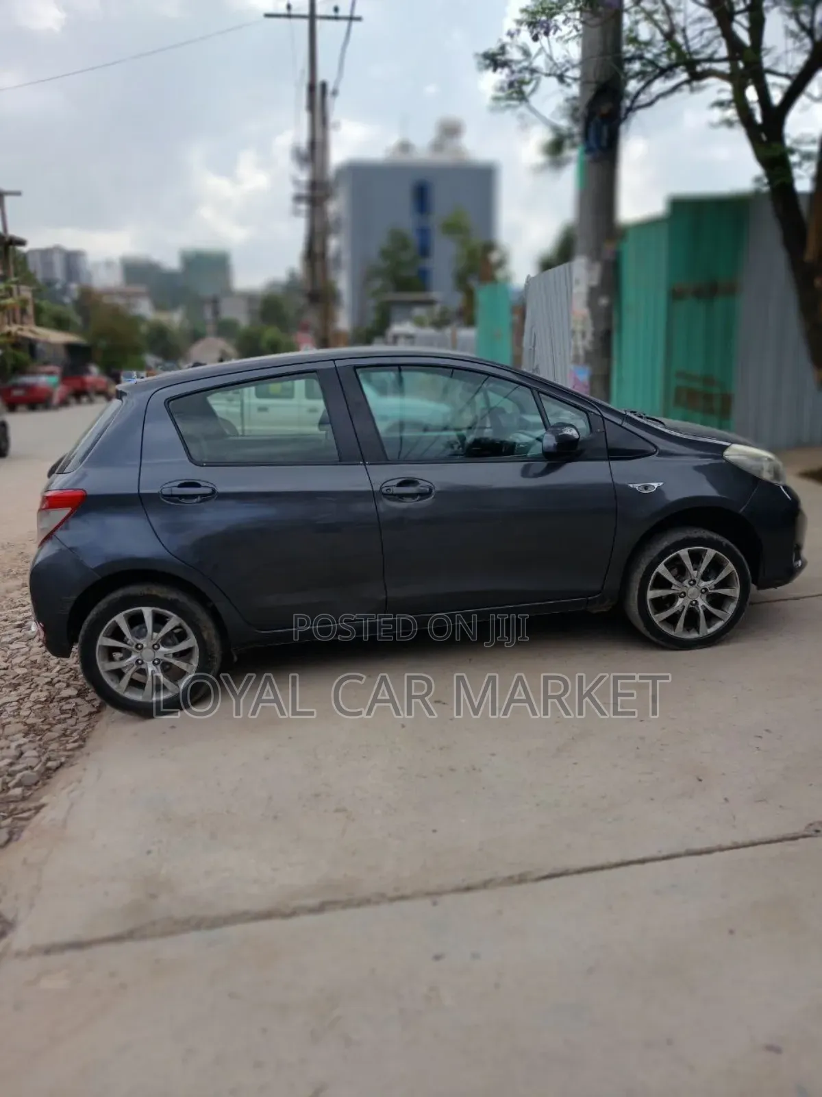 Toyota Yaris 2011 Gray
