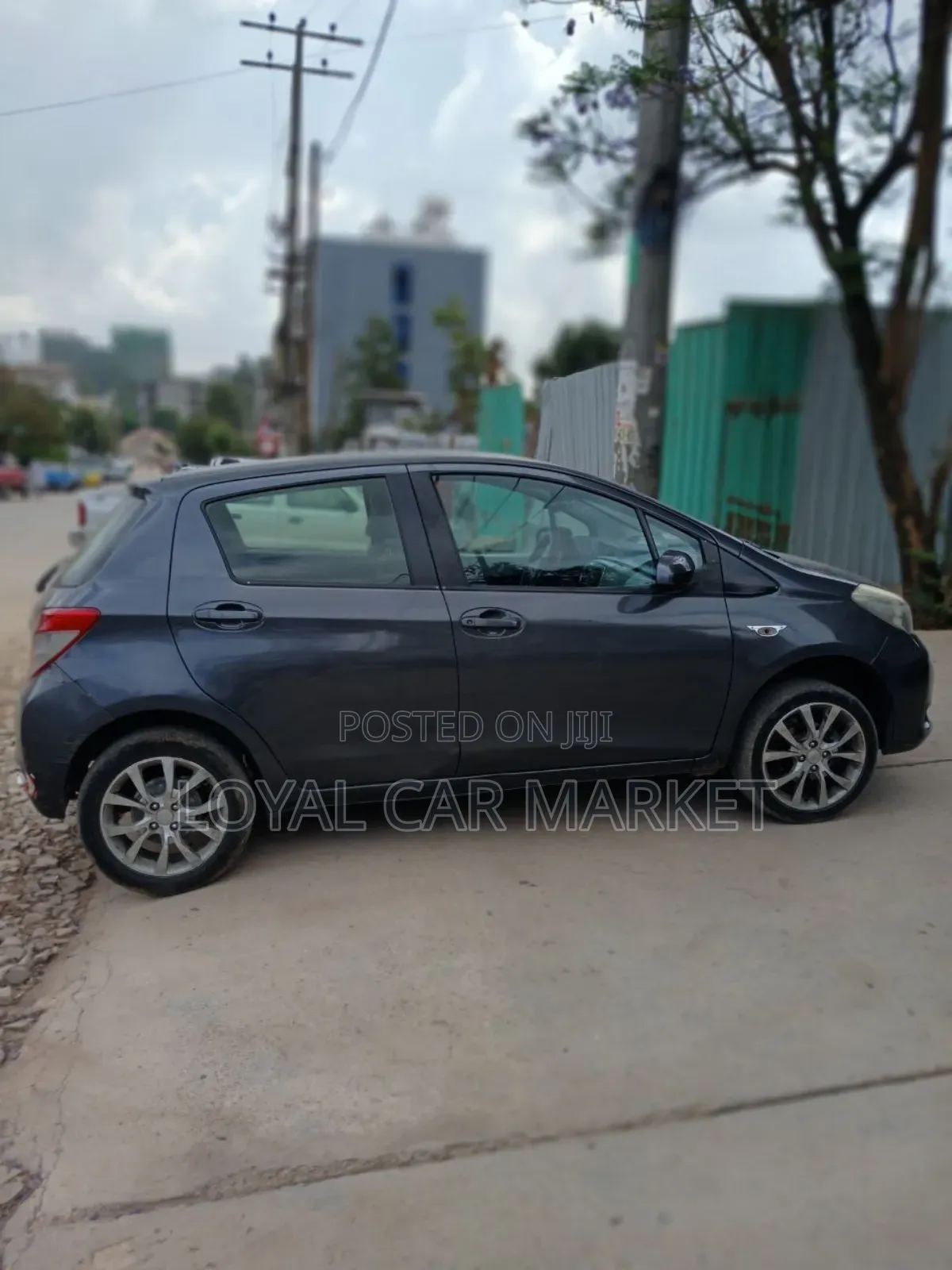 Toyota Yaris 2011 Gray