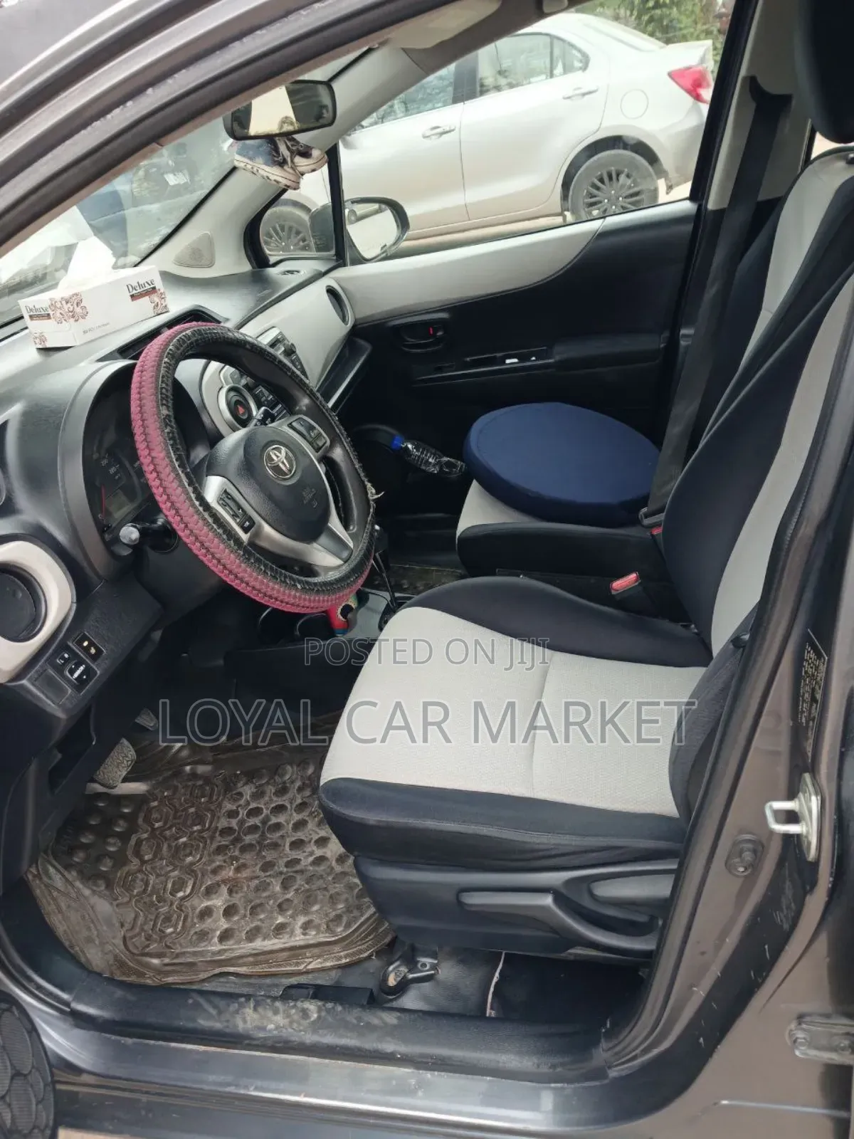 Toyota Yaris 2011 Gray