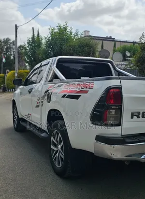Toyota Hilux 2017 White