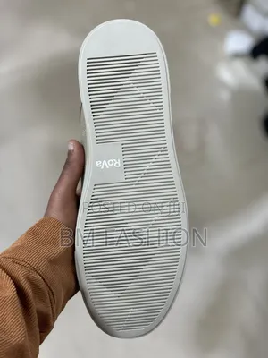 Classic Khaki Pebbled Leather - Rova Sneakers