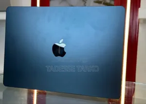 New Laptop Apple MacBook Air 2024 M3 13-inch 16GB Apple M3 SSD 512GB