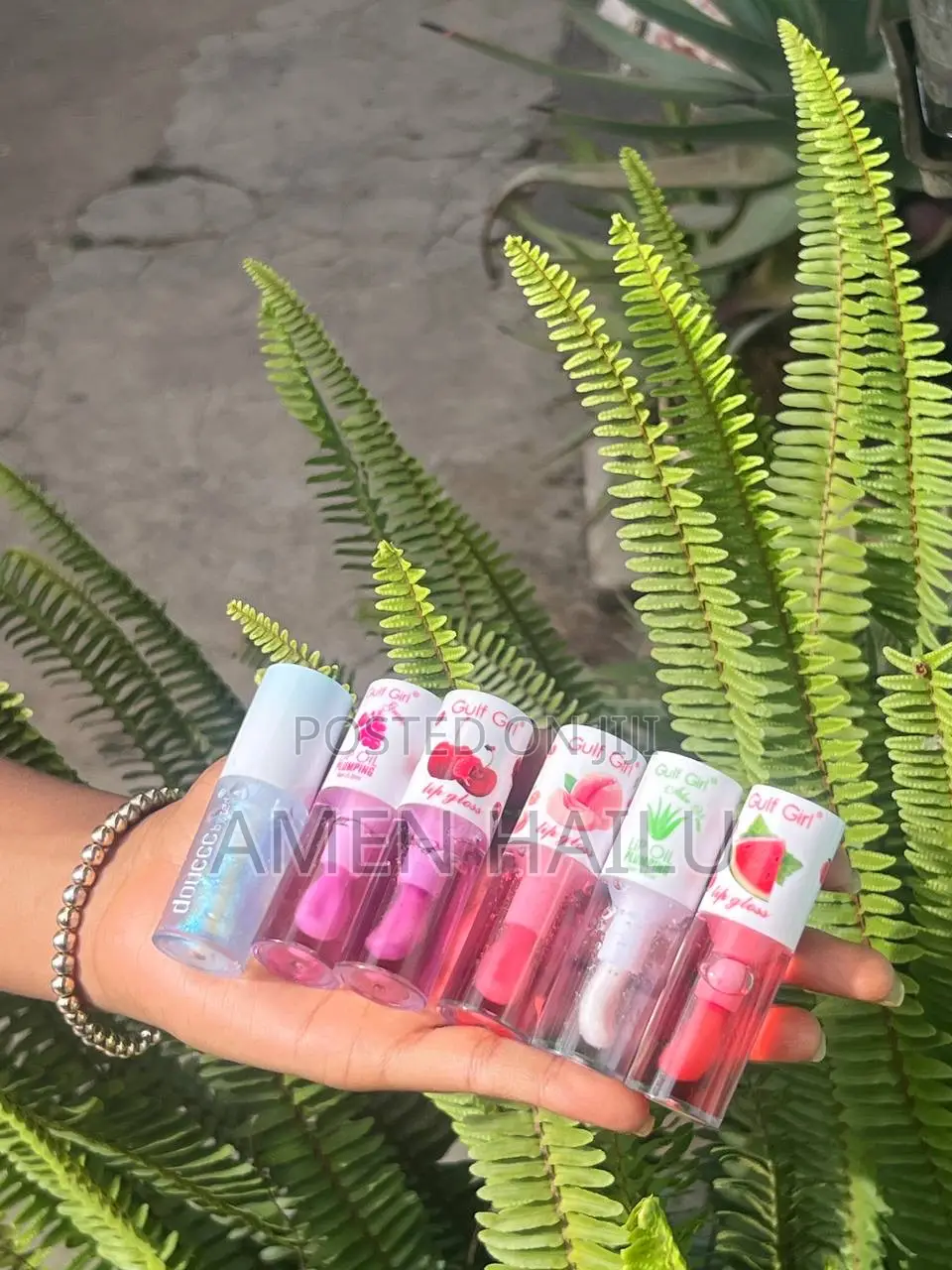 Lip Gloss ( With Amazing Scent )