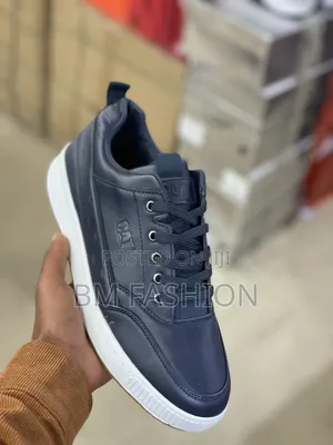 Cat Navy Blue Smooth Leather Sneakers (ባሉበት እንልካለን)