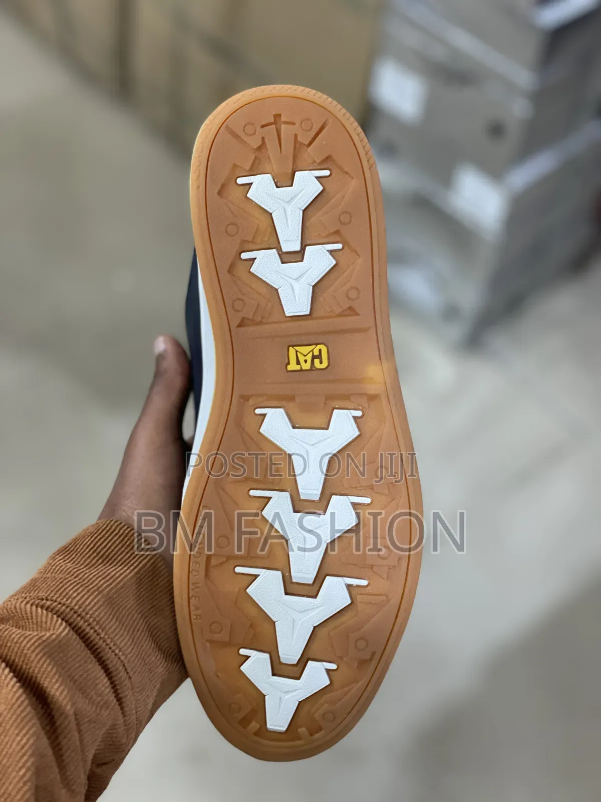 Cat Navy Blue Smooth Leather Sneakers (ባሉበት እንልካለን)
