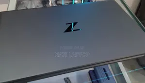 New Laptop HP ZBook Firefly G8 16GB Intel Core i7 SSD 512GB