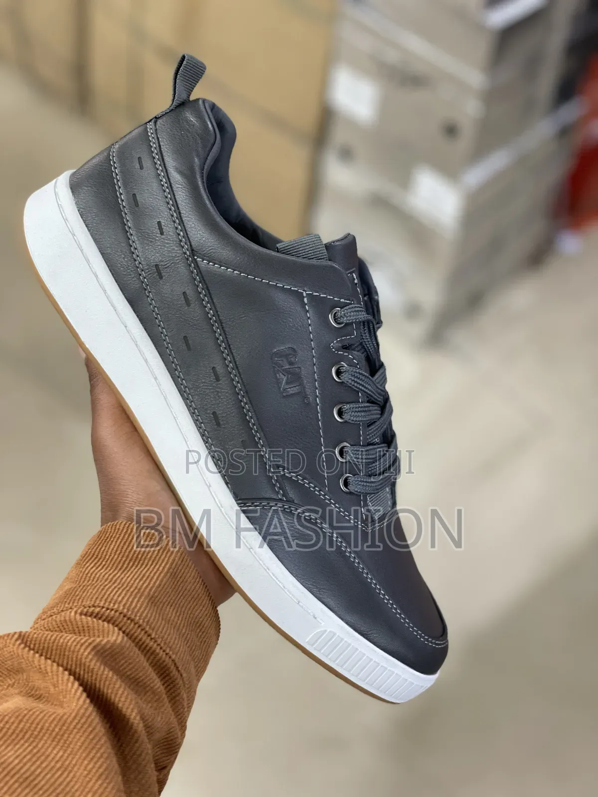 Caterpillar Men's Casual Low-Top: Dark Leather Flat Shoes