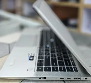New Laptop HP EliteBook 840 G8 16GB Intel Core i7 SSD 512GB