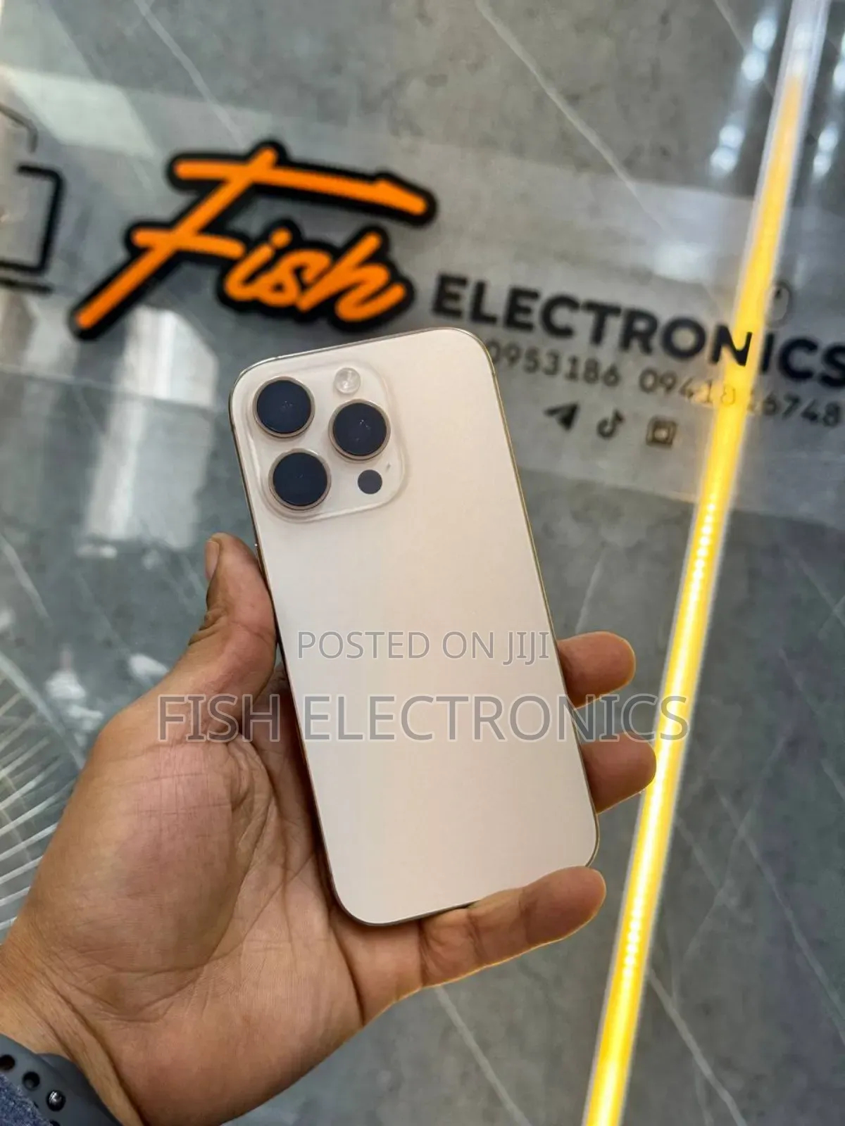 Apple iPhone 16 Pro 256 GB Gold