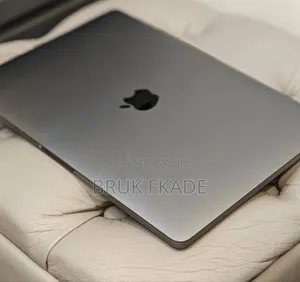New Laptop Apple MacBook Pro 2019 16GB Intel Core i7 SSD 1T