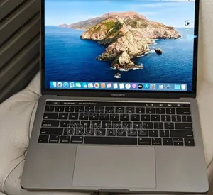 New Laptop Apple MacBook Pro 2019 16GB Intel Core i7 SSD 1T