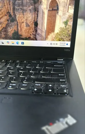 New Laptop Lenovo ThinkPad t495s 16GB AMD Ryzen 7 SSD 512GB