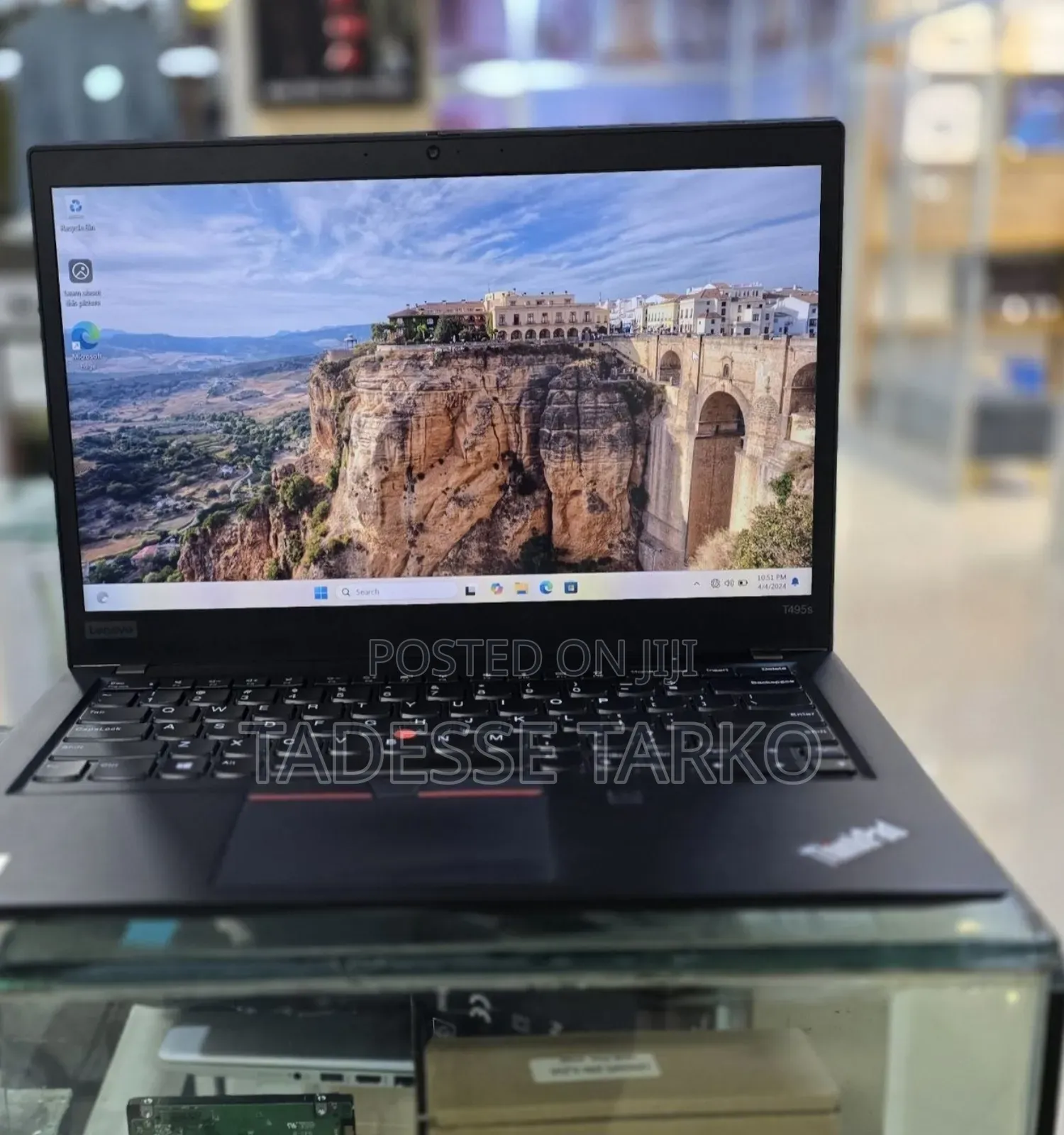 New Laptop Lenovo ThinkPad t495s 16GB AMD Ryzen 7 SSD 512GB