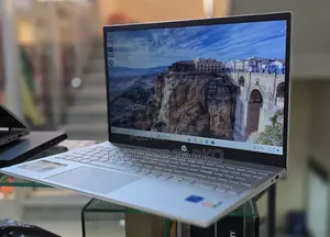 New Laptop HP Pavilion 15 8GB Intel Core i5 SSD 512GB