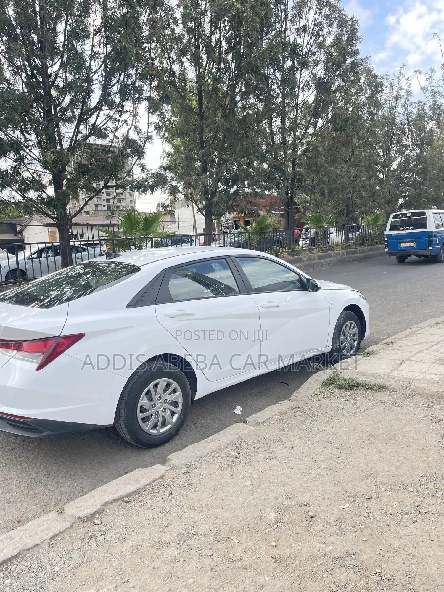 Hyundai Elantra 2022 White