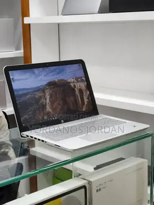 New Laptop HP Envy 15 8GB Intel Core i5 SSHD (Hybrid) 1.5T