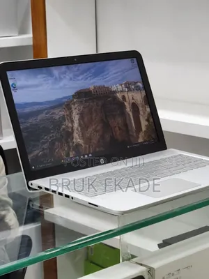 New Laptop HP Envy 15 8GB Intel Core i5 SSD 128GB