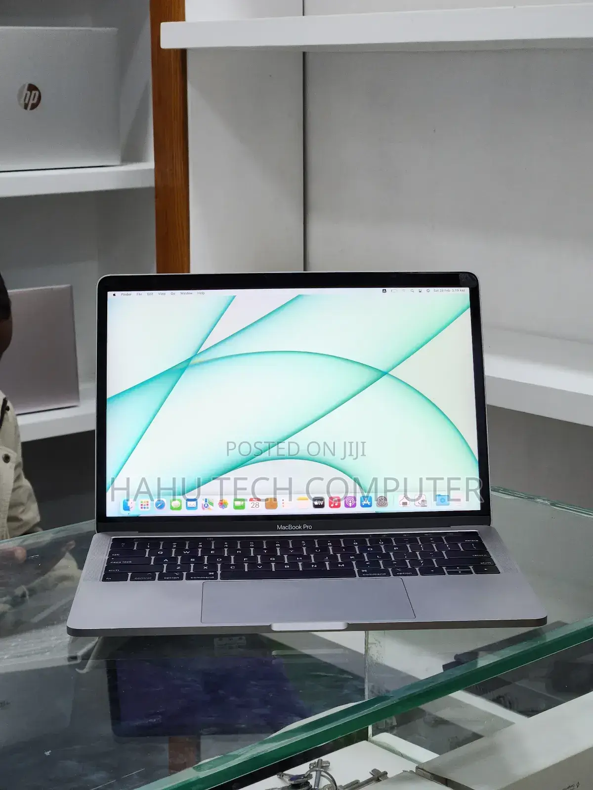 New Laptop Apple MacBook Pro 2019 16GB Intel Core i7 SSD 1T